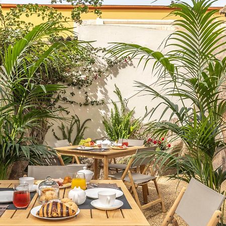 Boutique Marconi Panzió Quartu SantʼElena Kültér fotó